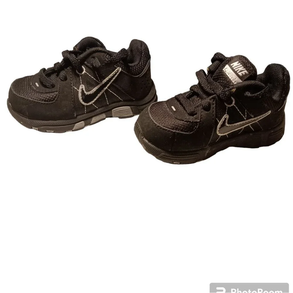 Nike Toddler Black Suede Swoosh Sneakers Sz 4C